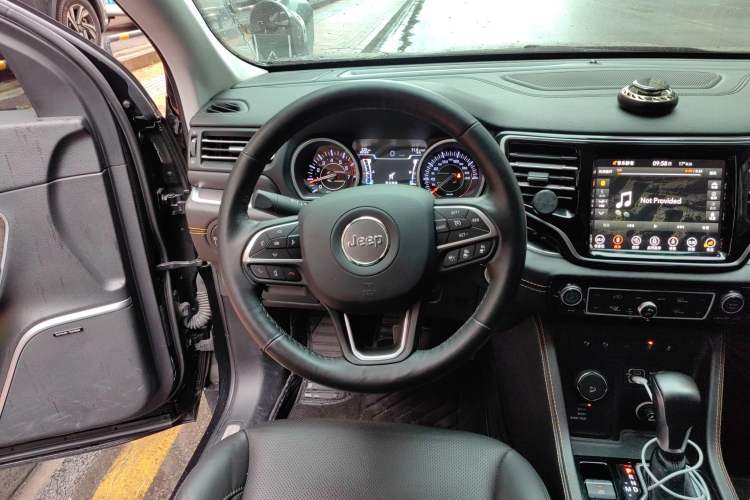 Used Jeep Grand Commander 2018 2.0T Four-wheel Drive Prestige Edition China V