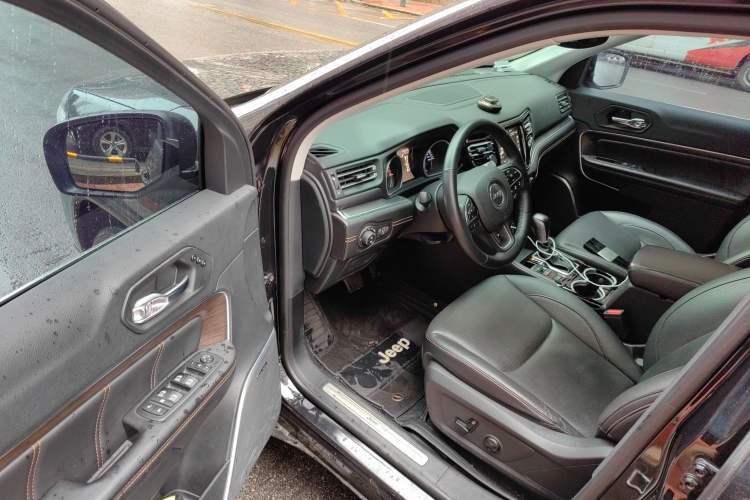 Used Jeep Grand Commander 2018 2.0T Four-wheel Drive Prestige Edition China V