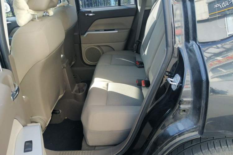 Used Jeep Compass 2007 2.4L four-wheel drive sport version

