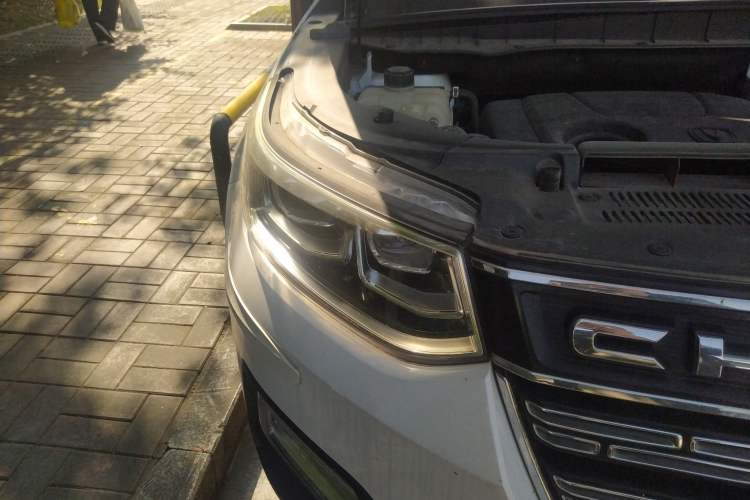 Used CHANGAN CS95 2018 2.0T Four-Wheel Drive Glory Edition
