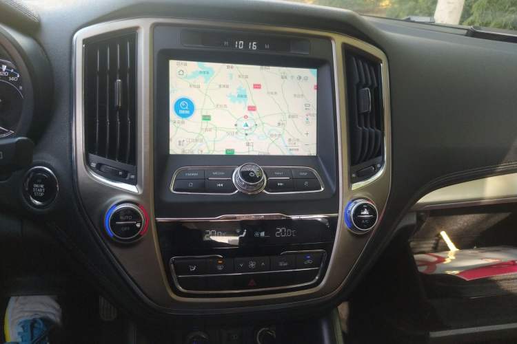 Used CHANGAN CS95 2018 2.0T Four-Wheel Drive Glory Edition
