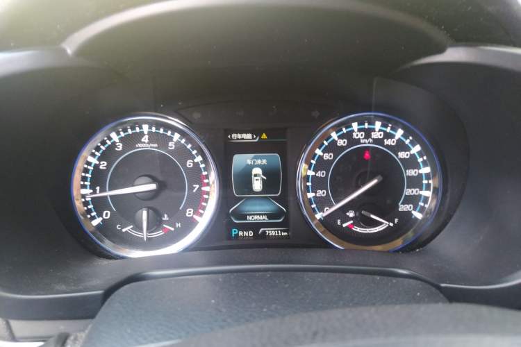 Used CHANGAN CS95 2018 2.0T Four-Wheel Drive Glory Edition
