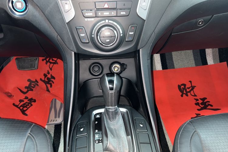 Used Hyundai Santa Fe Classic 2013 3.0L 4x4 Comfort Edition with Navigation 7 Seats Euro IV