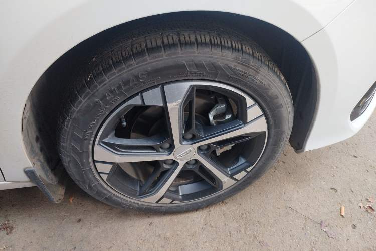 Used Geely Auto Emgrand L 2022 1.4T CVT Flagship Edition Right Front Wheel Hub