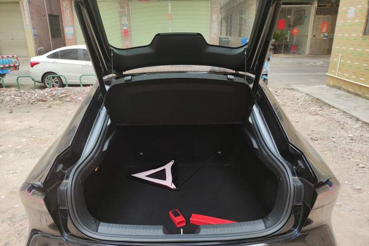 Used Changan UNI-V iDD 2023 ZhiDian iDD 1.5T 113km ZhiKu Model