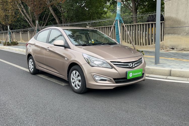 Used Hyundai Verna (older generation) 2014 1.4L Manual Smart GLS Trim