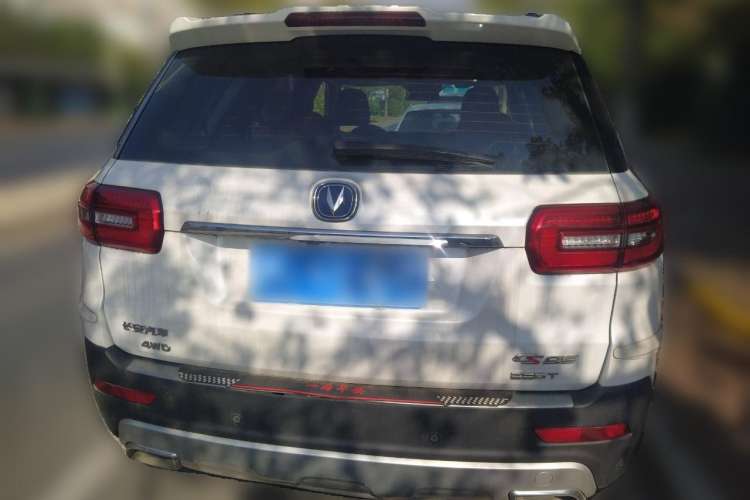 Used CHANGAN CS95 2018 2.0T Four-Wheel Drive Glory Edition
