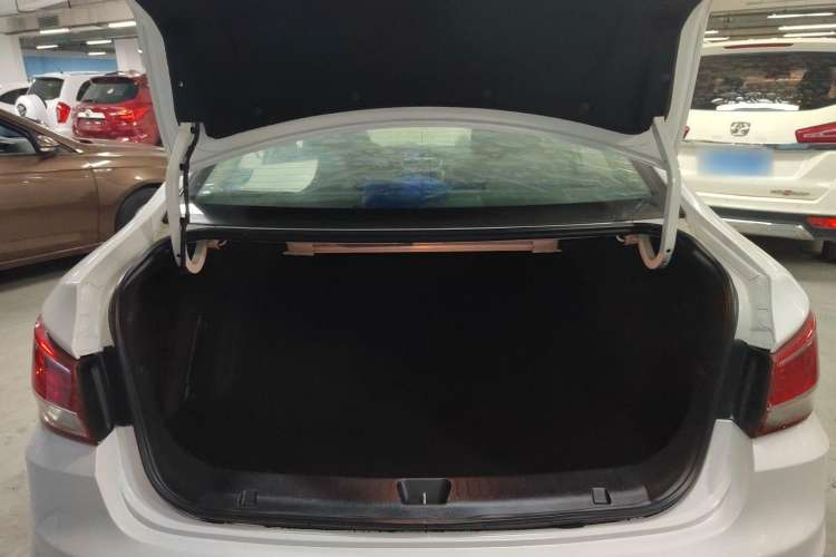 Used Haima Fumei 2014 M5 1.6L Manual Elite Model
