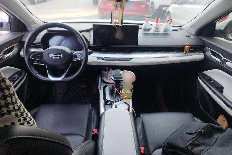 Used Geely Auto Emgrand L 2022 1.4T CVT Flagship Edition Center Console