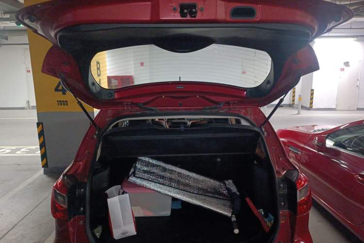 Used Suzuki S-Cross 2014 1.6L CVT Two-Wheel Drive Elite Version