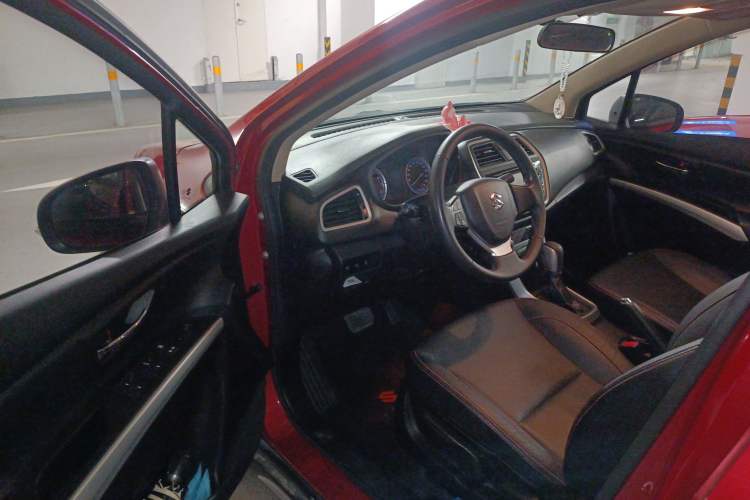 Used Suzuki S-Cross 2014 1.6L CVT Two-Wheel Drive Elite Version