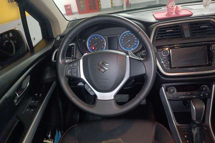 Used Suzuki S-Cross 2014 1.6L CVT Two-Wheel Drive Elite Version