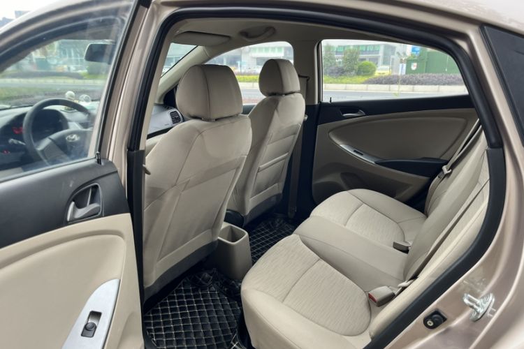 Used Hyundai Verna (older generation) 2014 1.4L Manual Smart GLS Trim