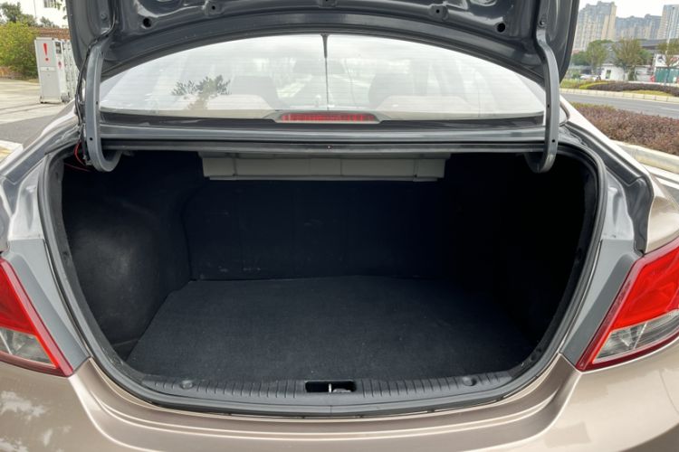 Used Hyundai Verna (older generation) 2014 1.4L Manual Smart GLS Trim