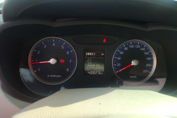 Used Venucia D50 2015 1.6L Manual Fashion Edition
