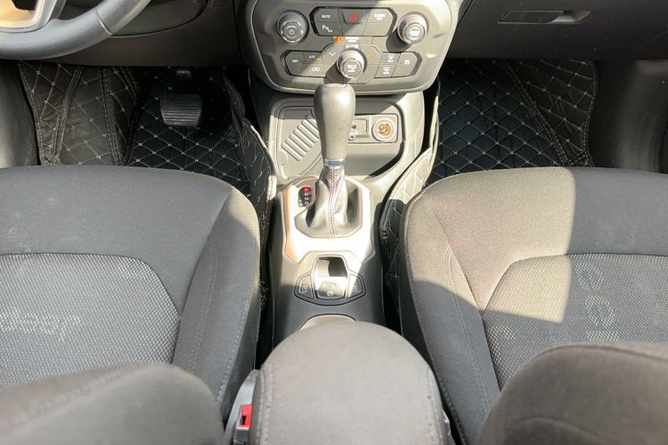 Used Jeep Renegade 2018 Connected Large Screen Version 180T Automatic High-Energy Edition