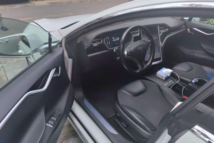 Used Tesla Model S 2015 S 90D
