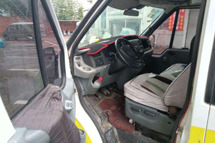 Used Ford Transit Custom 2009 2.4T Diesel Standard Version Short Wheelbase Mid-Roof China Stage III