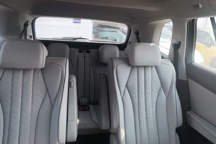 Used Volkswagen ID.6 X 2023 Ultra-Intelligent Long-Range Version