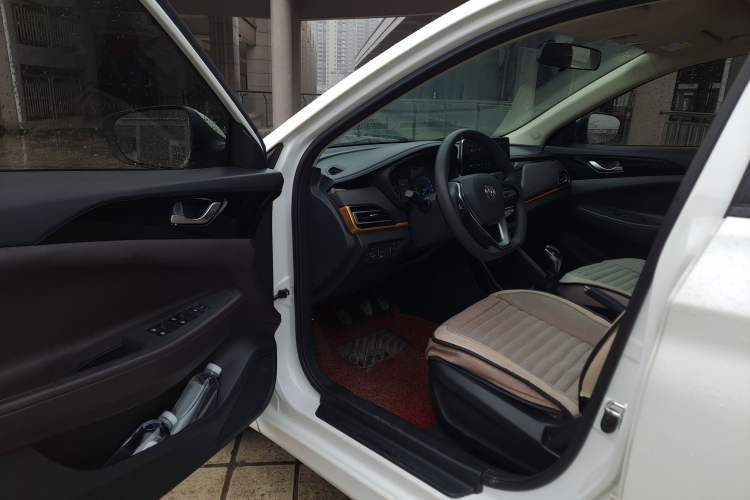 Used Changan Eado DT 2019 1.6L Manual Comfort Model China VI Standard