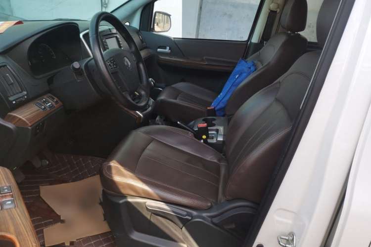 Used FORTHING Lingzhi PLUS 2021 2.0L Manual Luxury 7-Seater