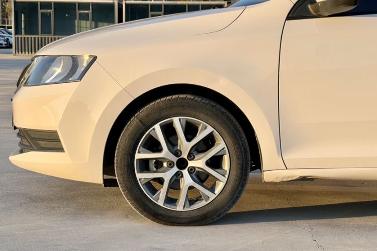 Used Skoda Rapid Spaceback 2018 1.6L Automatic Standard Edition