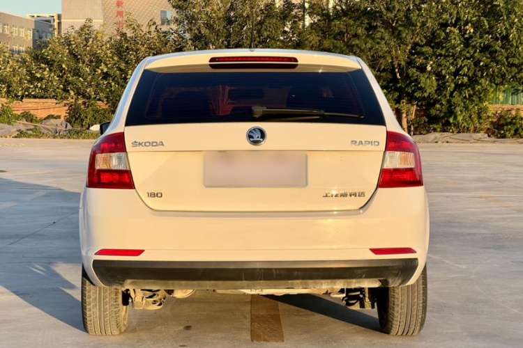 Used Skoda Rapid Spaceback 2018 1.6L Automatic Standard Edition