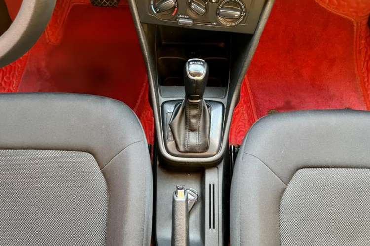 Used Skoda Rapid Spaceback 2018 1.6L Automatic Standard Edition