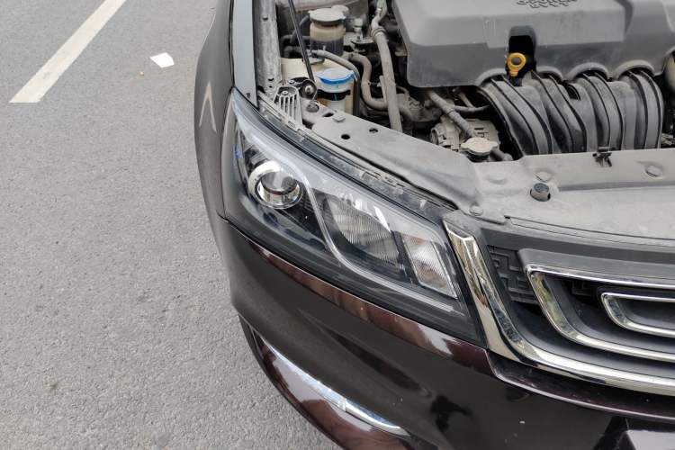 Used Geely Auto Emgrand 2017 Sedan Million Edition 1.5L Manual - Upward Version Right Front Headlight