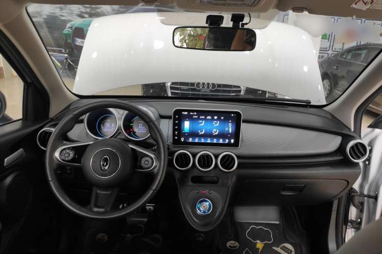 Used ORA Black Cat 2021 301 km Basic Version
