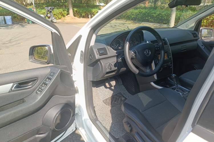 Used Mercedes-Benz A-Class 2011 A 160 Driver Seat