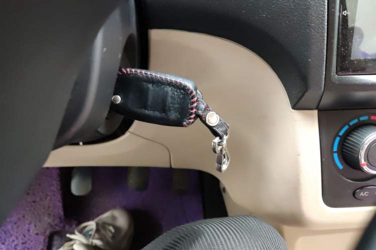 Used Dongfeng Fengon 360 2015 1.5L Manual Comfort II 7-Seater