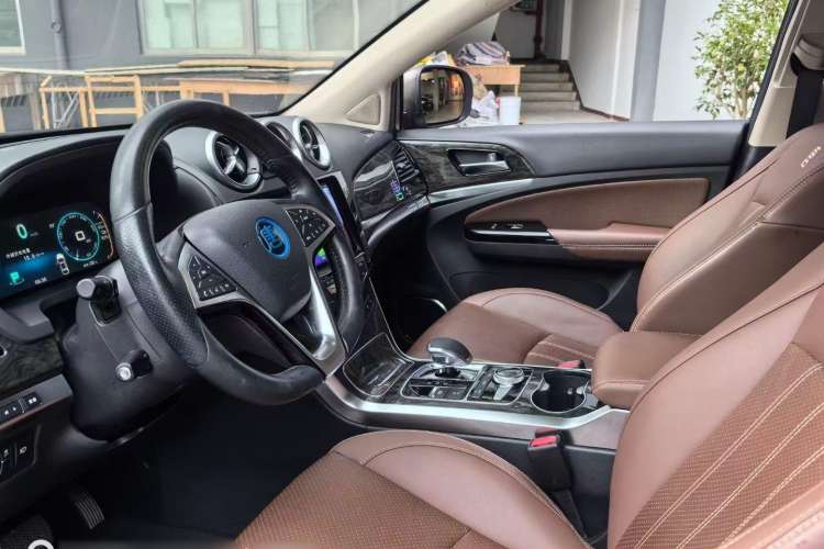 Used BYD Tang New Energy 2017 2.0T All-Wheel Drive Haoya Model 7 Seats
