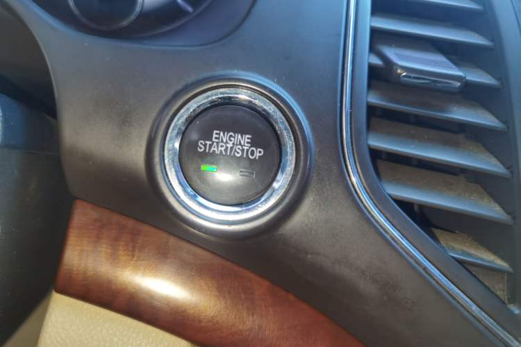 Used Roewe 950 2012 2.4L Luxury Executive Edition
