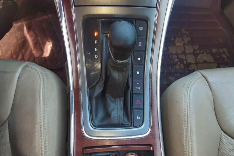 Used Roewe 950 2012 2.4L Luxury Executive Edition
