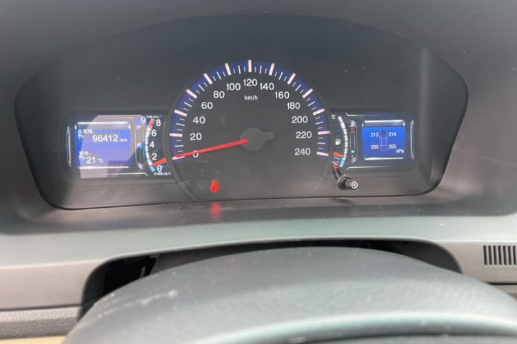 Used BYD G6 2013 2.0L Manual Luxury Version