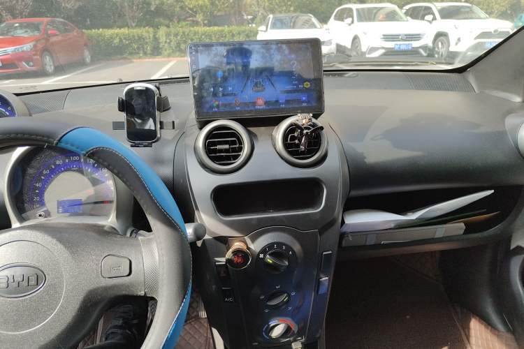 Used BYD F0 2012 1.0L Joyful Cool Model
