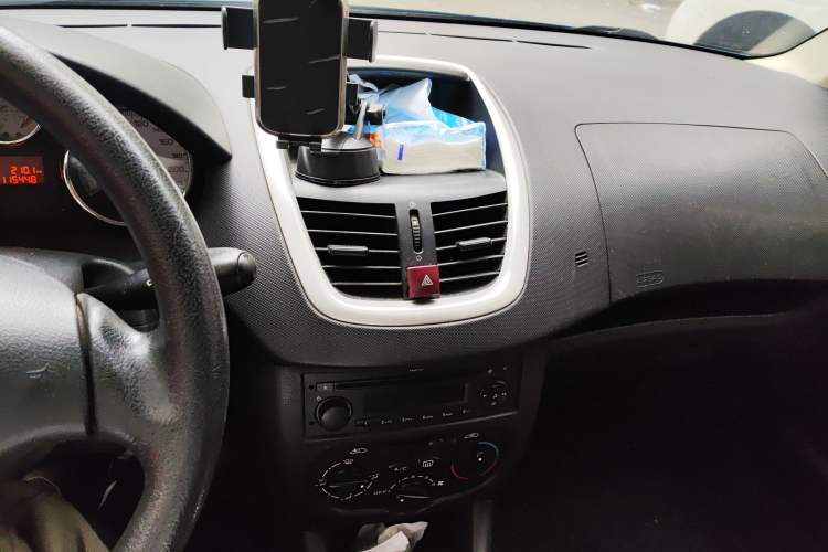 Used Peugeot 207 2010 Hatchback 1.4L Manual Yule Edition Audio And AC Panel