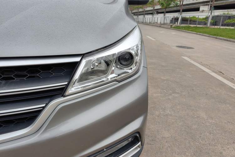 Used Baojun 730 2019 1.5T CVT Fashion Model 7 Seats China VI Emission Standard