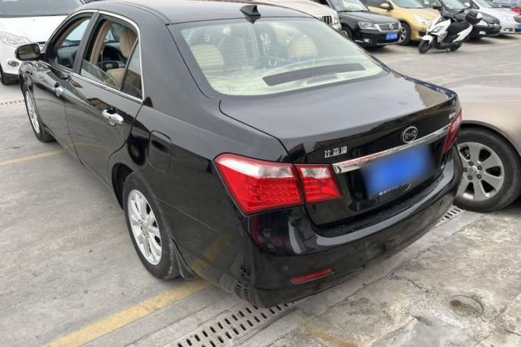 Used BYD G6 2013 2.0L Manual Luxury Version