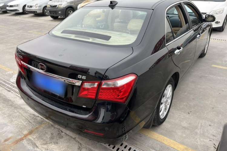 Used BYD G6 2013 2.0L Manual Luxury Version
