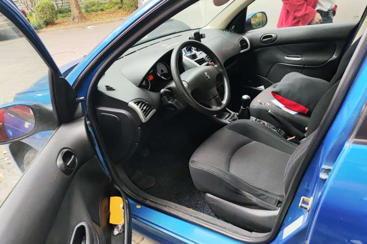 Used Peugeot 207 2010 Hatchback 1.4L Manual Yule Edition Driver Seat