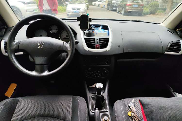 Used Peugeot 207 2010 Hatchback 1.4L Manual Yule Edition Center Console
