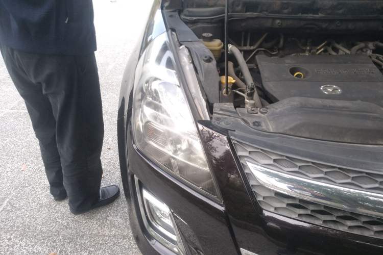 Used Mazda 8 2013 2.5L Ultimate Edition Right Front Headlight