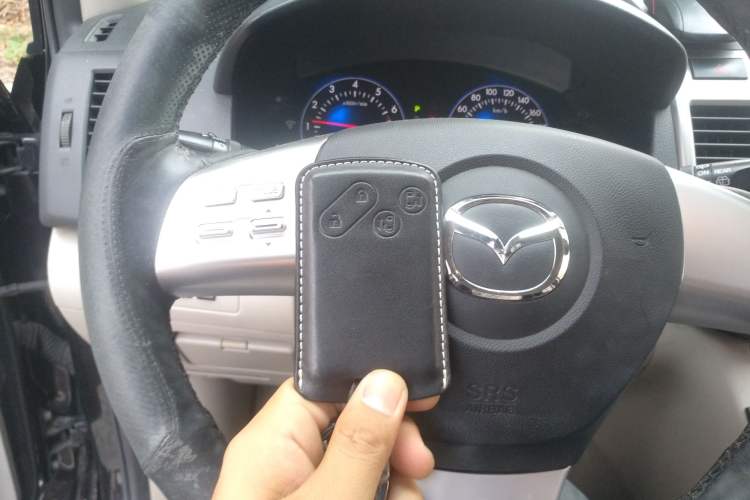 Used Mazda 8 2013 2.5L Ultimate Edition Vehicle Key