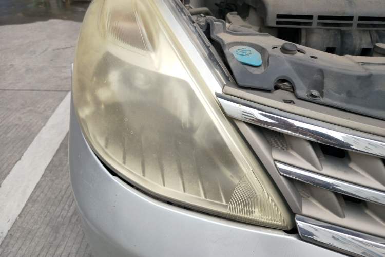 Used Nissan Tiida Sedan 2008 1.6L Automatic Fashion Edition Right Front Headlight