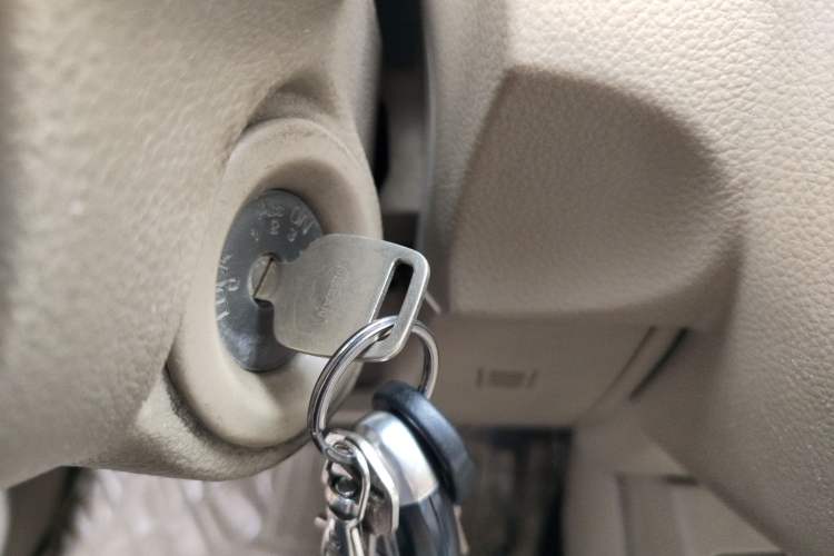 Used Nissan Tiida Sedan 2008 1.6L Automatic Fashion Edition Vehicle Key