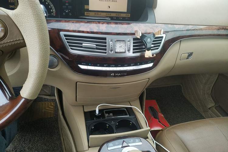 Used Mercedes-Benz S-Class 2008 S 350 L 4MATIC Audio And AC Panel