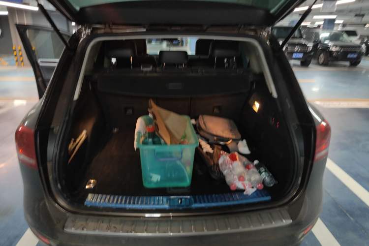 Used Volkswagen Touareg 2011 3.0 TSI High-End Version
