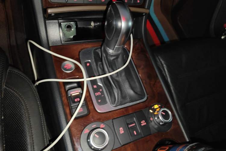 Used Volkswagen Touareg 2011 3.0 TSI High-End Version
